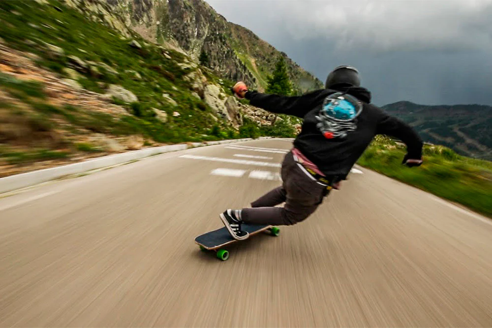 8 Best Longboards for Freestyle Tricks in 2025