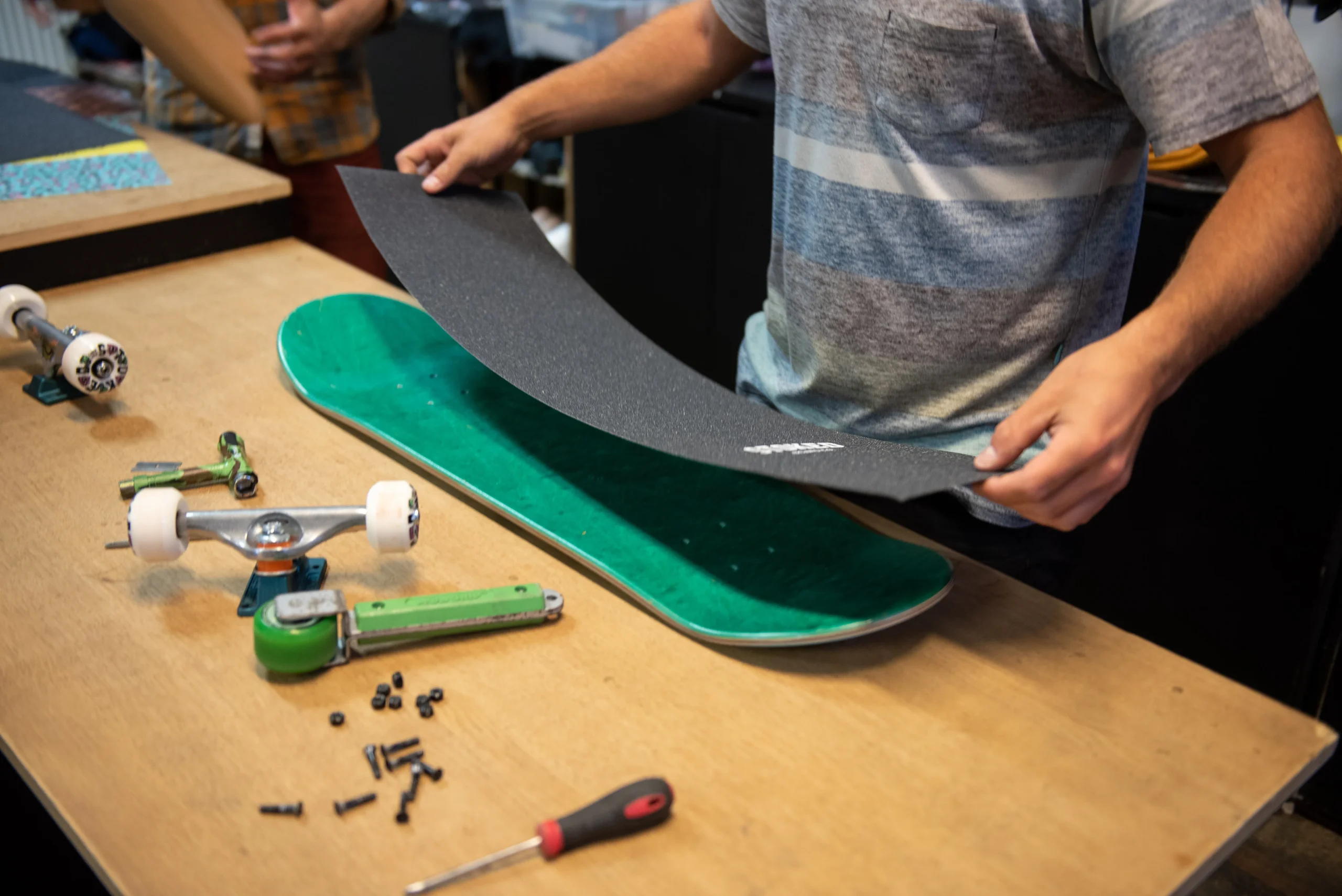 8 Best Longboard Grip Tape for Traction in 2025